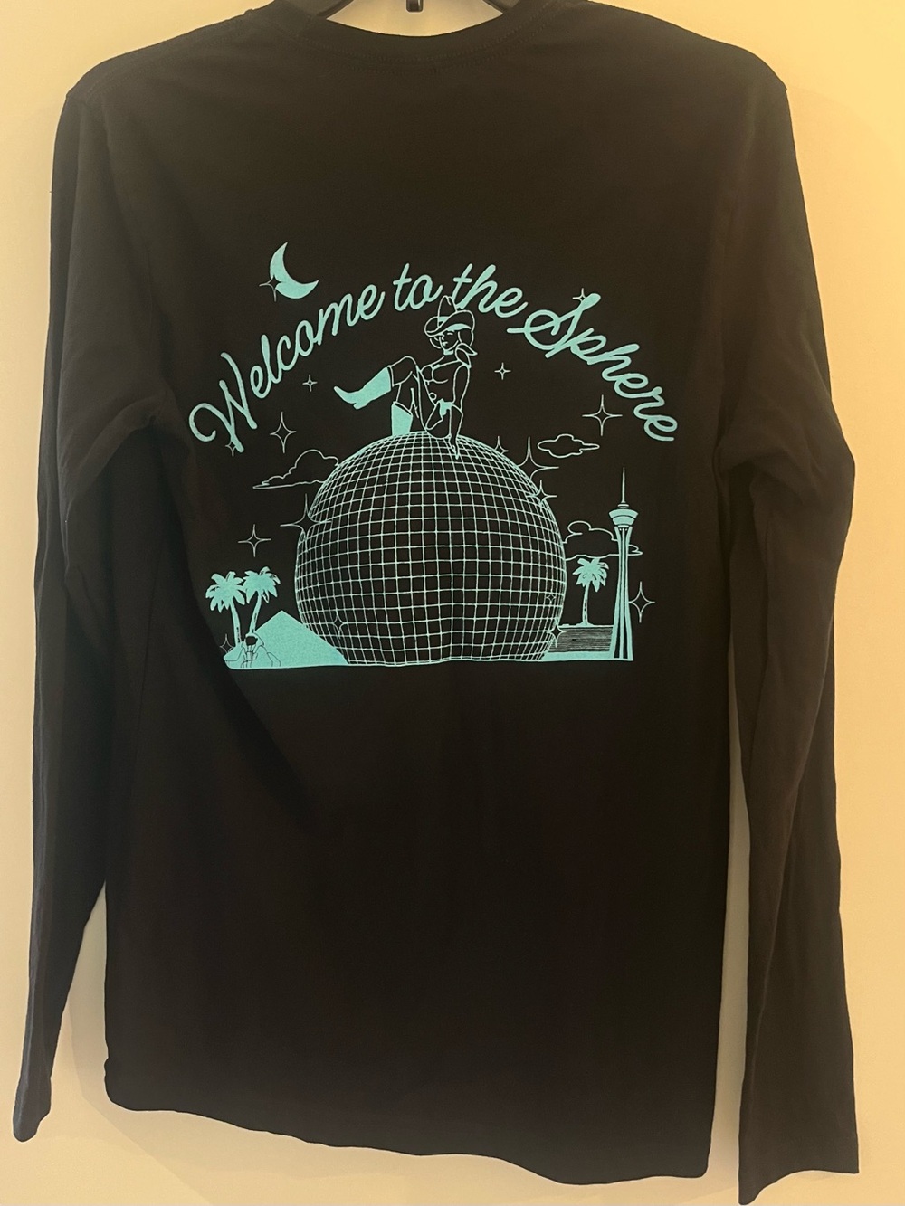 Women’s Welcome to the Sphere Long-Sleeve Logo Tee